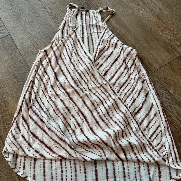 Tank Top & Shorts Outfit - Picture 6 of 6